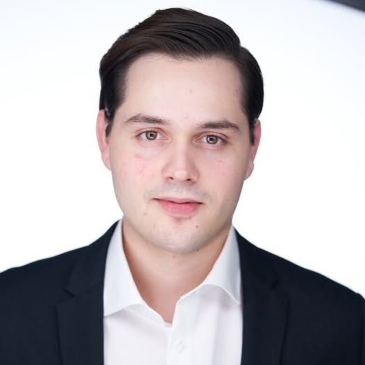 FlowContractor1's tweet image. 🎉 Let’s all come together to celebrate Gerardo Bilbatua’s special day! 

Gerardo plays a pivotal role on our team as a Technical Solutions Engineer and Salesforce Developer, bringing immense value through his technical expertise and keen eye for detail.🌟