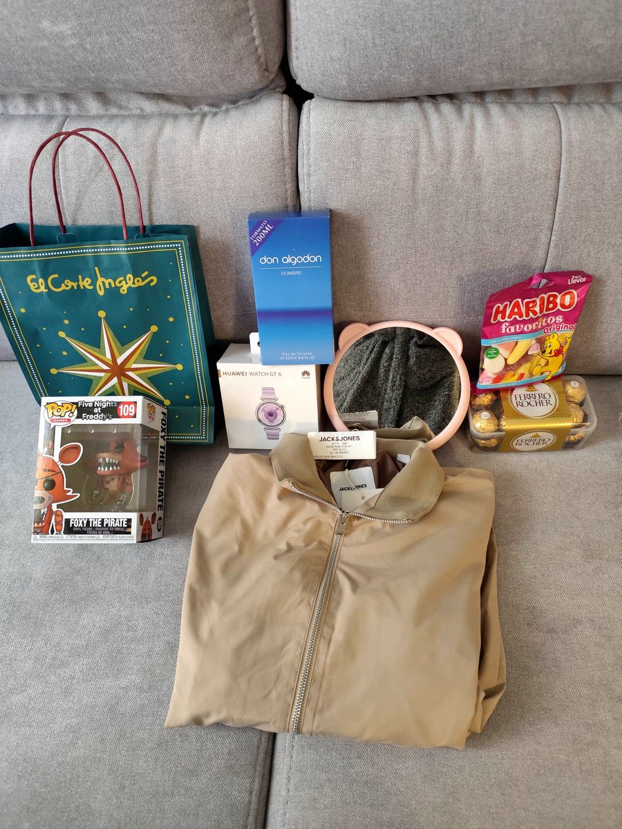 Día de Reyes 👑 👩🏼‍❤️‍👨🏻

Mis orejitas de reno que no falte.