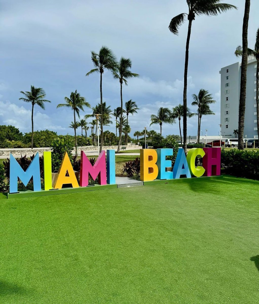 classymonaaa's tweet image. Life is not just about going down because it's good, but about enjoying every moment. 🐚✨