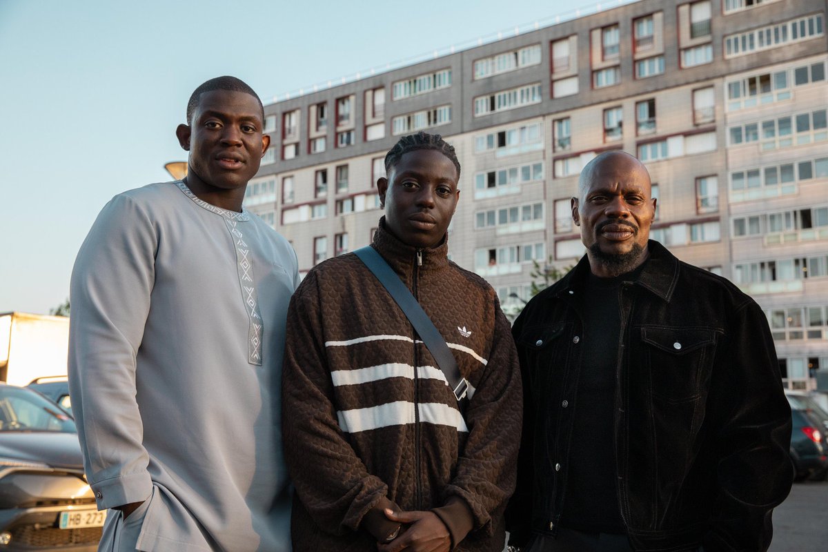 Kulturlesite_'s tweet photo. 🚨 Le film « BANLIEUSARDS 3 » réalisé par LEÏLA SY &amp; KERY JAMES vient d’être annoncé !! 

📆 4 MARS sur NETFLIX https://t.co/mI6O95wAf8