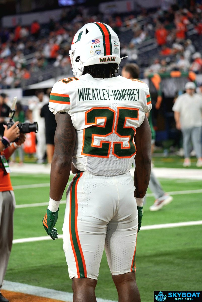 AlphaBush68's tweet image. Hey Wheatley-Humphrey, here's another picture from the Cotton Bowl brother. Congratulations on the win 🏆 👏🏾 nsbstudio.com