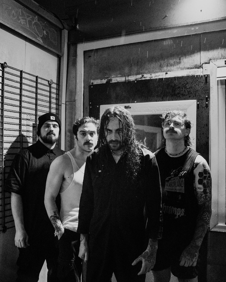 revolvermag tweet media