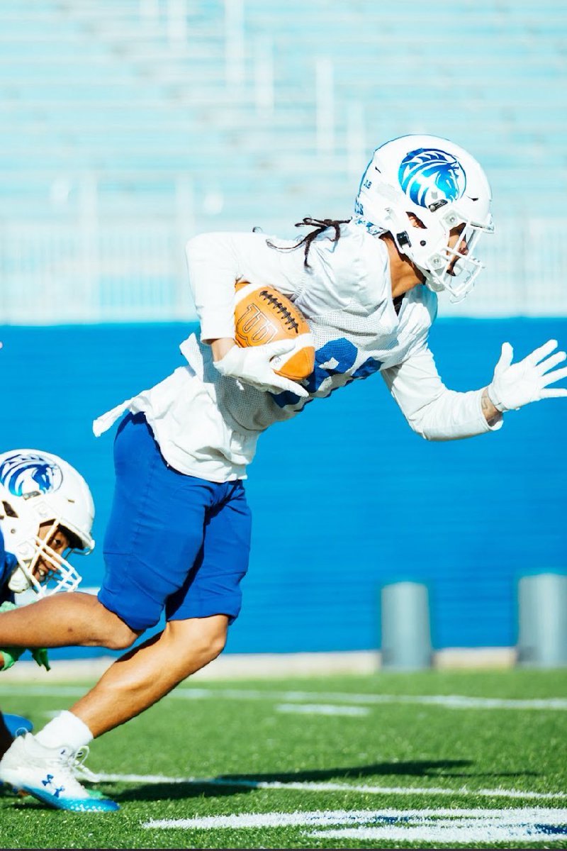 AlbertFlemingIV's tweet photo. #TransfersPortal  GRAD RECEIVER &amp; PUNTER. CAN DO BOTH‼️
Albert “Ace” Fleming IV 
6’0 180lbs
VERSATILE!! https://t.co/lofzCMH1Wh