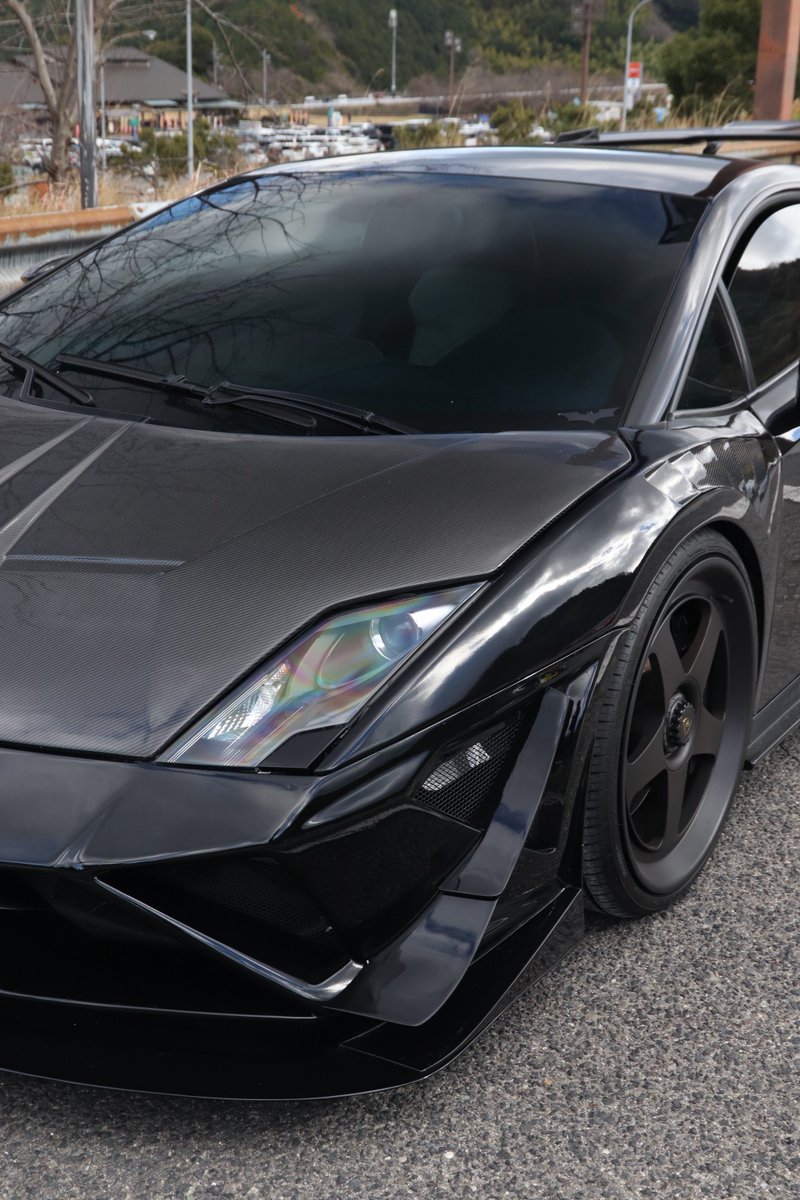 takesinnn's tweet photo. Batmobile  #Gallardo https://t.co/4Tq2OE7gp3