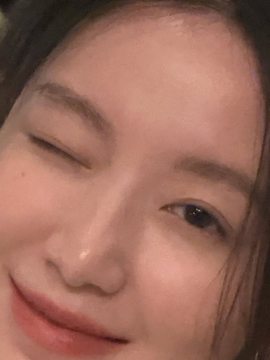 cantik banget duh gemes 😍😍
gnight cayangku <a href="/shvhuwa/">Shua</a>