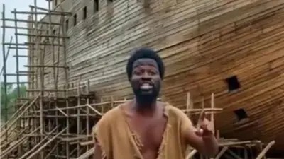 TargetconY's tweet image. El que dice que mañana se lanza el último capítulo de #StrangerThings5. 

#Conformitygate