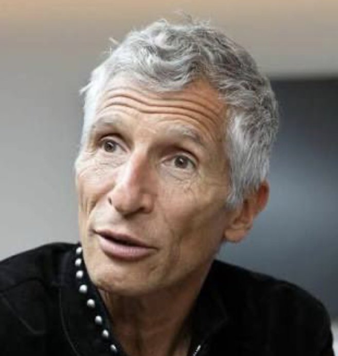 Escalet83's tweet image. Depuis des décennies, #Nagui se gave !
Il empoche des fortunes grâce aux fonds des contribuables – contrats à répétition avec le service public, sociétés de production privées gavées de commandes étatiques, salaires XXL renouvelés sans fin – le tout dans l’opacité la plus totale.