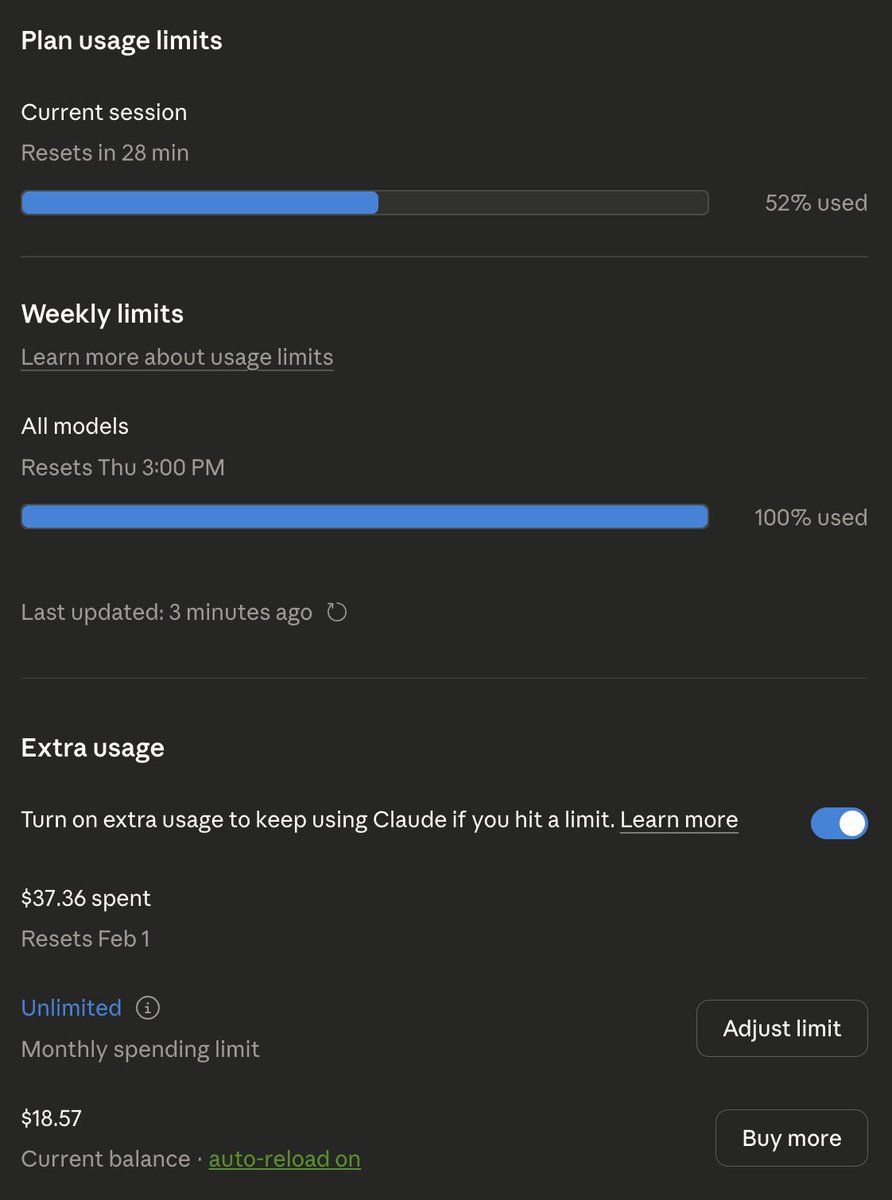 scomma's tweet image. มีเพื่อนอย่างน้อย 3 คน (2 ในนั้นไม่เคยเป็น dev มาก่อน) ที่มาเล่าให้ฟังว่า “ติด” การทำ vibe coding

ติดในที่นี้ไม่ใช่ติดใจ แต่คือเสพติด รู้สึกว่าชั่วโมงไหนผ่านไปโดยไม่ได้ prompt AI = สูญเปล่า

อยากเปิดมือถือมาเทสแอป รีวิวโค้ด และสั่งงานมันเพิ่มตลอดเวลา ระหว่างกินข้าว…