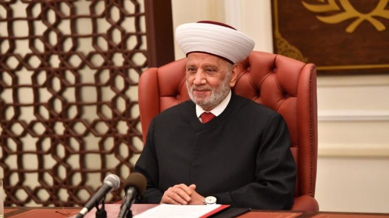 ما يتكشّف كلّ يوم عن قضية "أمير الوهم" .. يجعل من التغيير أقلَّ موقف أخلاقي يمكن اتخاذه والتحرك من أجل تحقيقه.
صاحب السماحة .. ننتظرُ منكَ الموقف الصّعب لكن المشرّف!
بيانات الندامة وحشد التأييد وتتظيم لقاءات ومنتديات الثناء والإشادة لم تعد أدوات ناجعة أو عاقلة.
فالعقل هو الانسحاب