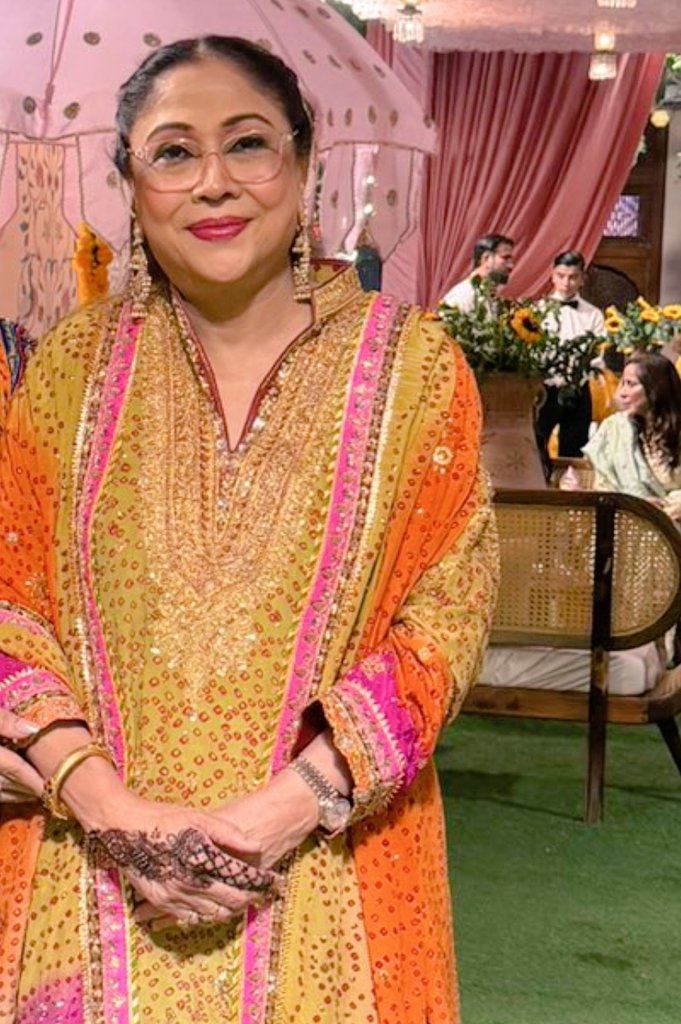 Ahafeezkarim's tweet photo. ماشااللہ 
 محترمہ فریال تالپور صاحبہ اپنی صاحبزادی کی شادی کی تقریب  
میں خوش گوار موڈمیں
@FaryalTalpurPk https://t.co/RNOUXLyTsn