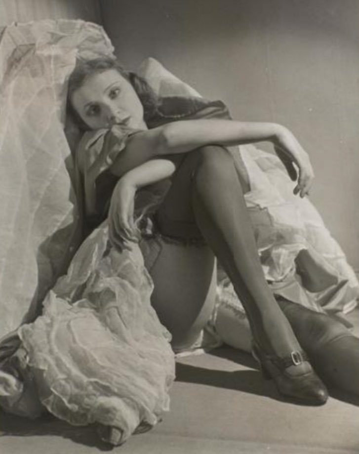 ‘French Cancan dancer Lydia’, 
Man Ray, 1932