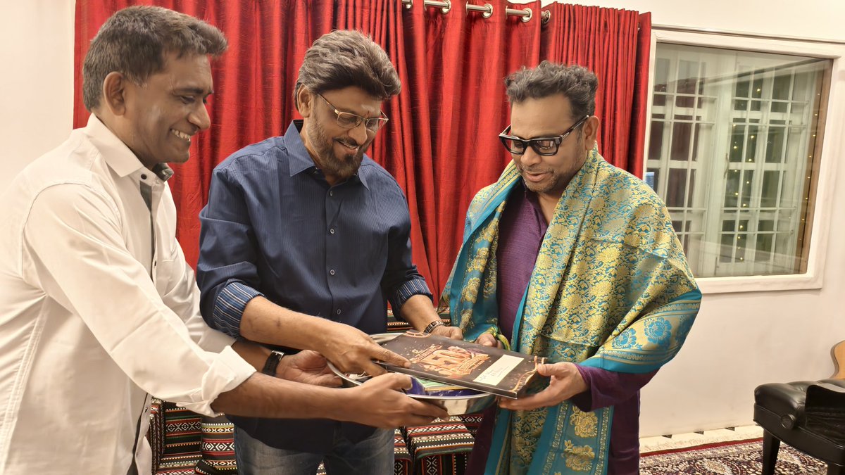 sphosimin's tweet photo. A moment. A memory.
Birthday—
a pause in time, a quiet celebration of sound and soul.
With @arrahman sir—grace, calm, timeless music beyond words.
Sharing the moment with K. Bhagyaraj sir.
Happy Birthday, sir. God bless 💐 https://t.co/ogeq0zmEi8
