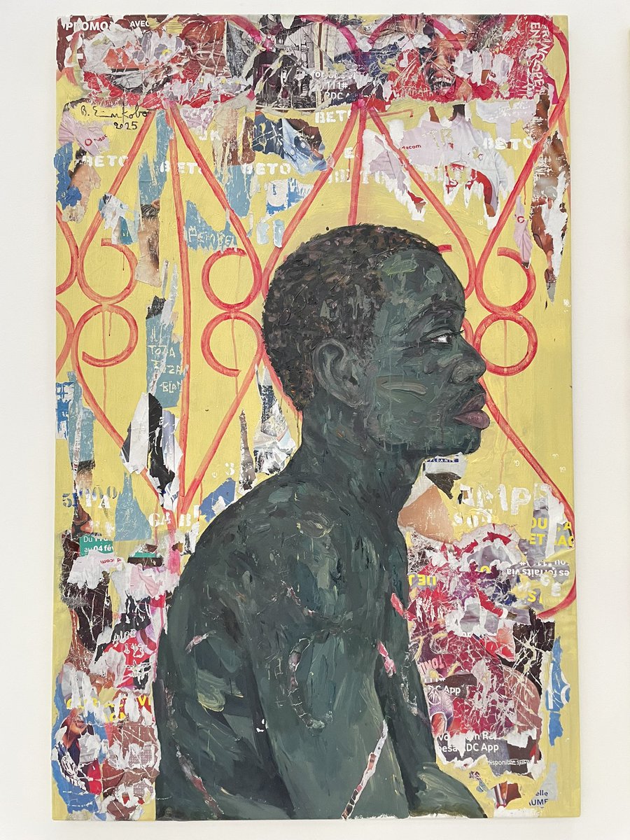 À Belleville, dans une ancienne imprimerie transformée en galerie, Anne de Villepoix présente une exposition collective d’artistes africains et afro-descendants intitulée « Dans la Splendeur de la nuit», à voir jusqu’au 15 février 2026.