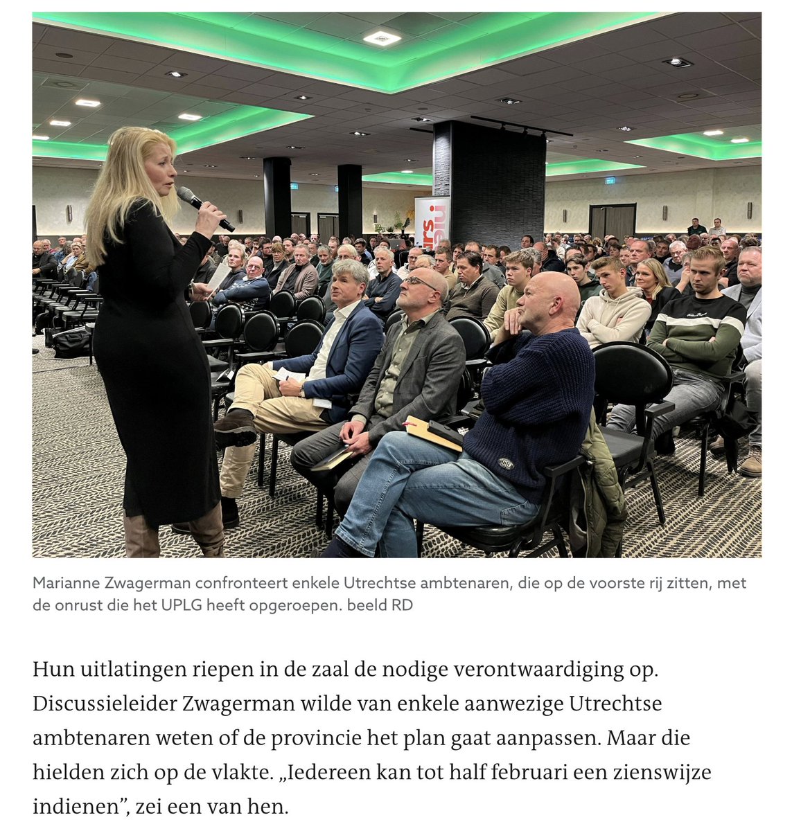 mariannezw's tweet photo. Maar @MirjamSterk, die de boeren de brief stuurde met daarin het doodvonnis voor hun bedrijven was er niet. ONBEGRIJPELIJK. Dan heb je een zaal vol gedupeerden en kom je niet opdagen. 

Maar de democratie leeft. We gaan #SamenOptrekken om te zorgen dat het platteland mooi en vitaal blijft.
https://t.co/KfTvTp1i2P