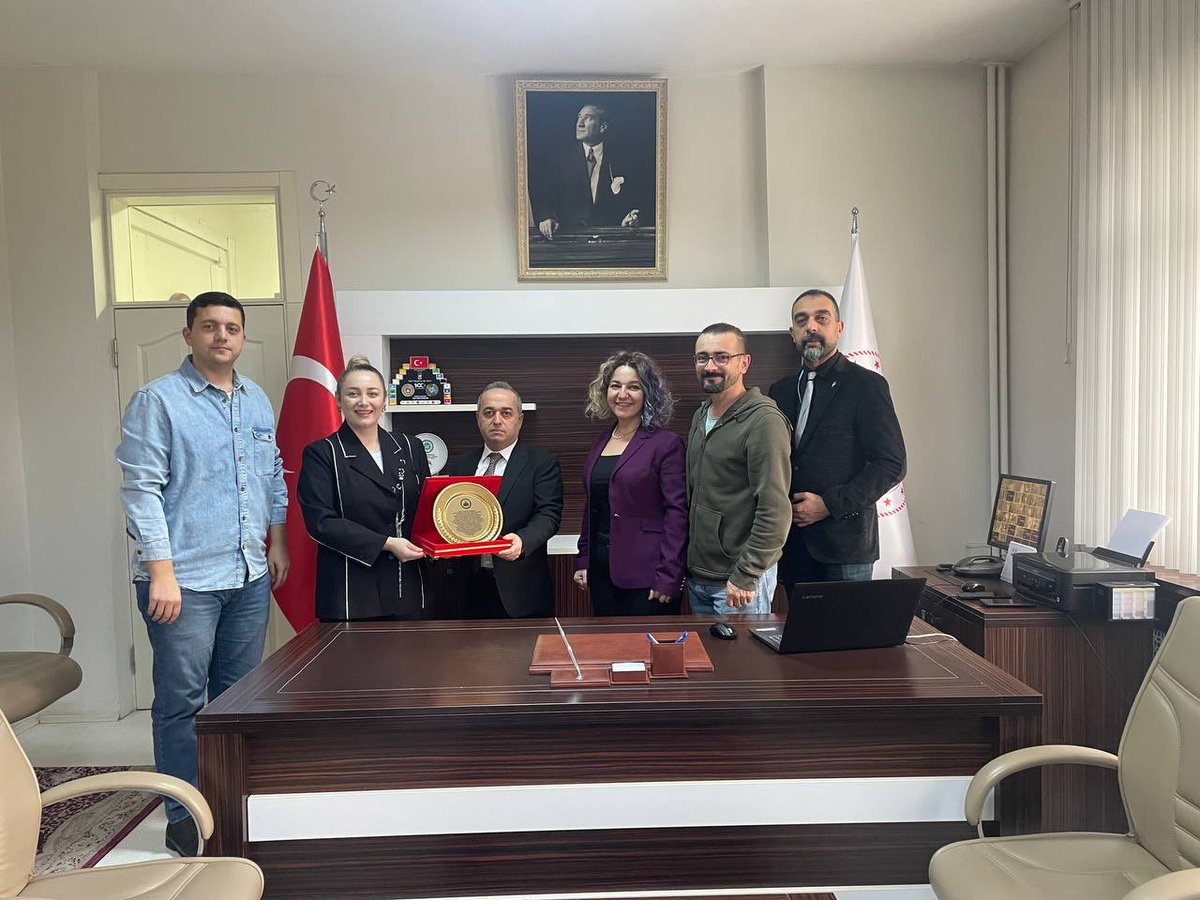 📍Kocaeli

Genel Başkanımız Elif Budak Mutluer, Genel Başkan Yardımcılarımız Esre Karayılan, Ali Şen, Ahmet Kadir Sayılır ve üyelerimiz tarafından Kocaeli Gıda Kontrol Laboratuvarı Müdürlüğü ziyaret edildi.

Kurum Müdürü Sayın Hasan Akyıldız ile görüşüldü. Ardından üyelerimizle