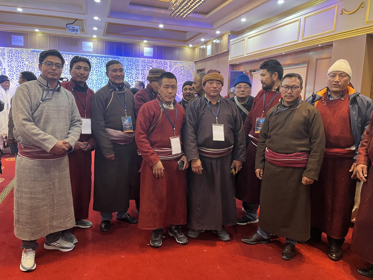 padmatsewang11's tweet photo. With Ladakhi folk song Lovers. ⁦@lotusladakh⁩ https://t.co/f2nMj1K61t