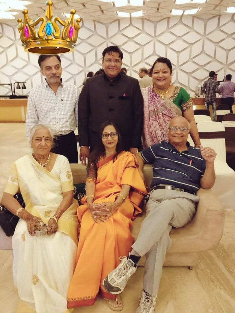 _ManishaJain_'s tweet photo. @Tanishagal001 @tarang1959 Iss neeche diye gaye madarchod neech aadmi ko pakad ke maaro jaha dikhe wha rapist hai iska number aur address de rahi hu 9537573732 KHUSBHU shah 9898287813 https://t.co/542vsUtipi