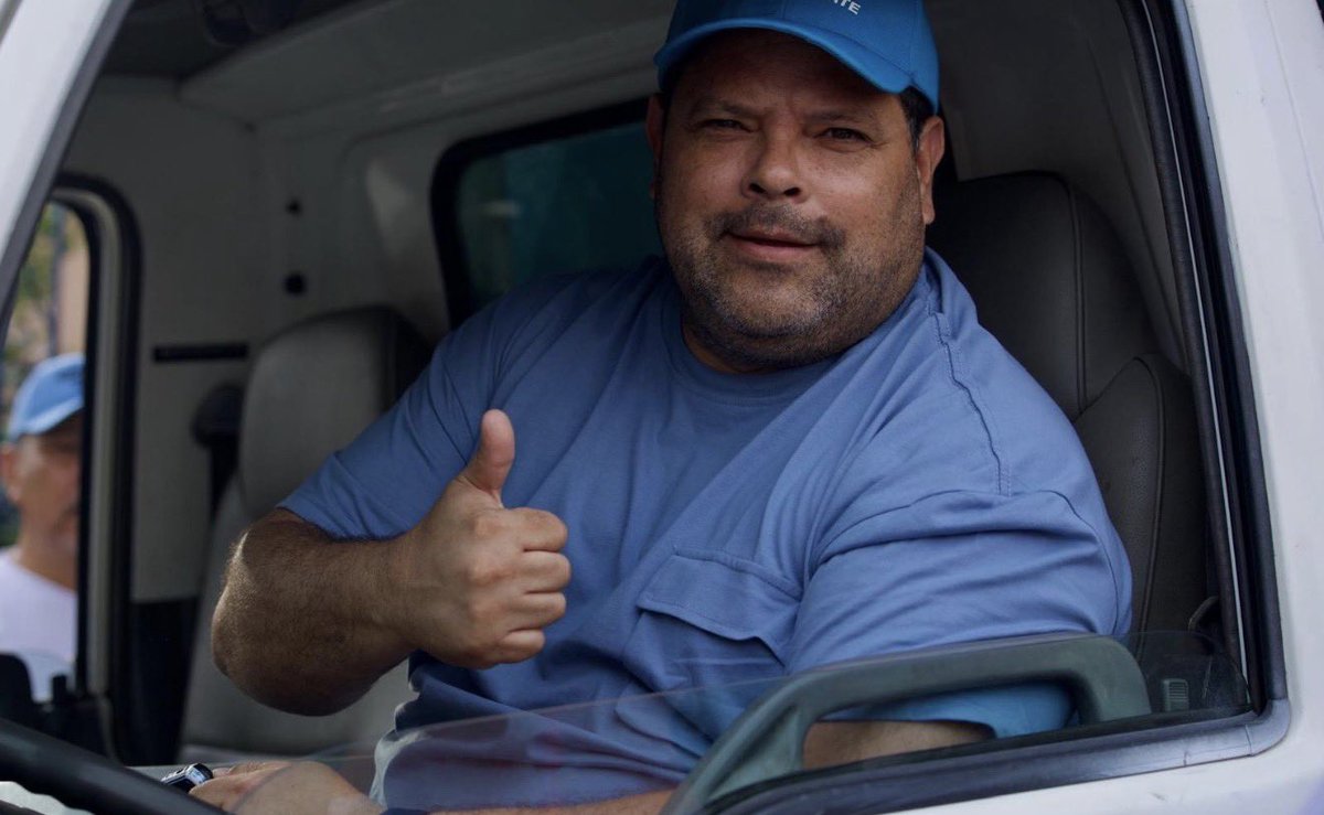 Mi padre, Julio Velazco, y otros presos políticos que habían sido recluidos por orden de tribunales en la sede del CPNB-DIE La Quebradita, fueron trasladados de manera extrajudicial el 27 de diciembre de 2025 a la sede de la Zona 7 en Boleíta.

El tribunal no ordenó dicho