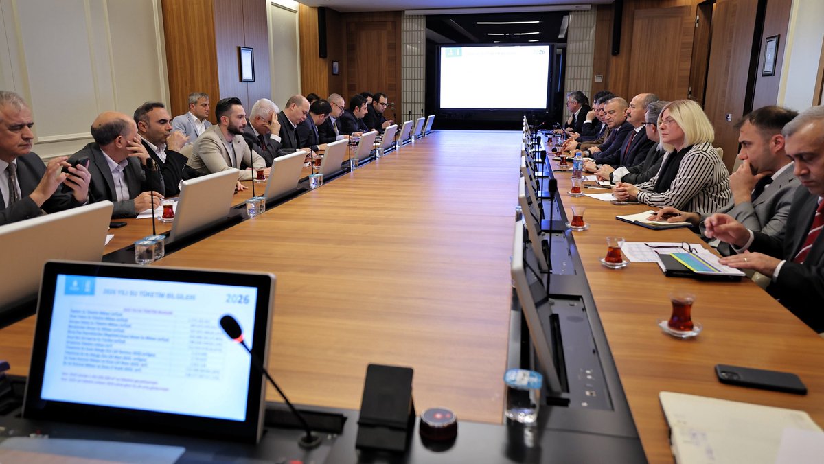 🗓️ İSKİ Genel Müdür Vekili Sayın Vahit Doğan, İSKİ Yönetim Kurulu Üyeleri, Genel Müdür Yardımcıları ve birim yöneticilerinin katılımıyla 2026 Su Durumu Değerlendirme Toplantısı gerçekleştirildi.

📊 Toplantı kapsamında;

📌2025 yılı su tüketim verileri,
📌2026 yılına yönelik su