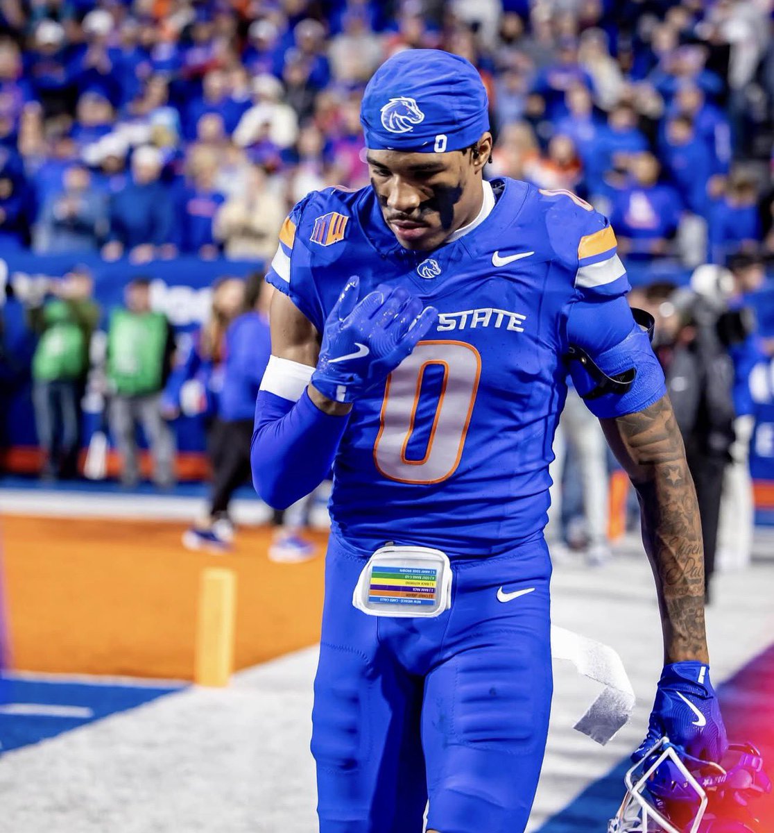 znagy20's tweet image. BREAKING: #LSU has landed a commitment from the No. 2 safety in the Transfer Portal: Ty Benefield.

Lane Kiffin and Co. sign the Top-35 transfer coming off of 105 tackles, 3 PBU’s + 2 INT across the 2025 season.

#LSU rolled out the red carpet and officially inks the star DB.