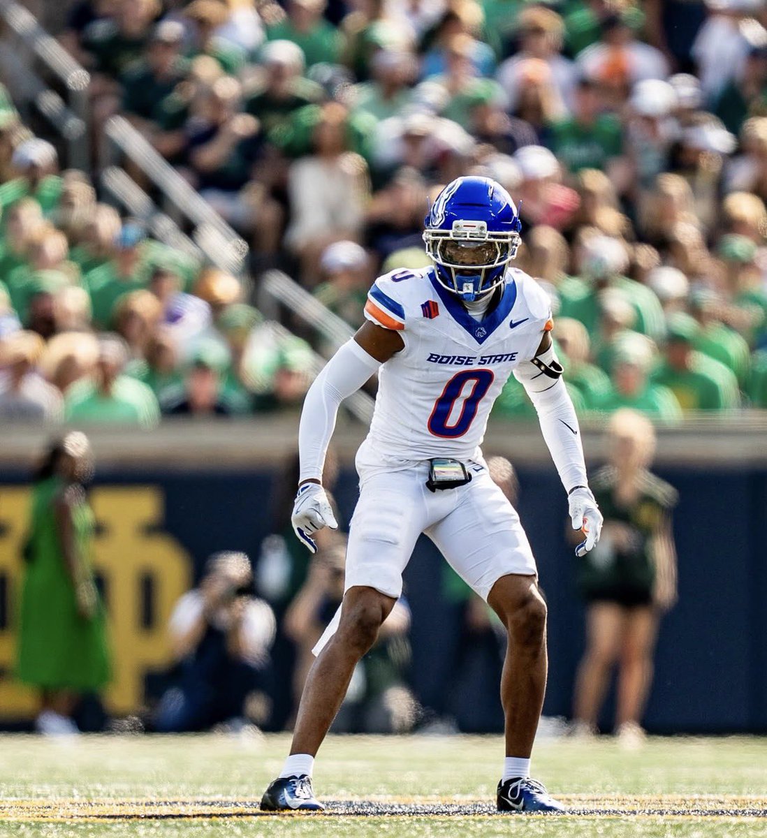 znagy20's tweet image. BREAKING: #LSU has landed a commitment from the No. 2 safety in the Transfer Portal: Ty Benefield.

Lane Kiffin and Co. sign the Top-35 transfer coming off of 105 tackles, 3 PBU’s + 2 INT across the 2025 season.

#LSU rolled out the red carpet and officially inks the star DB.