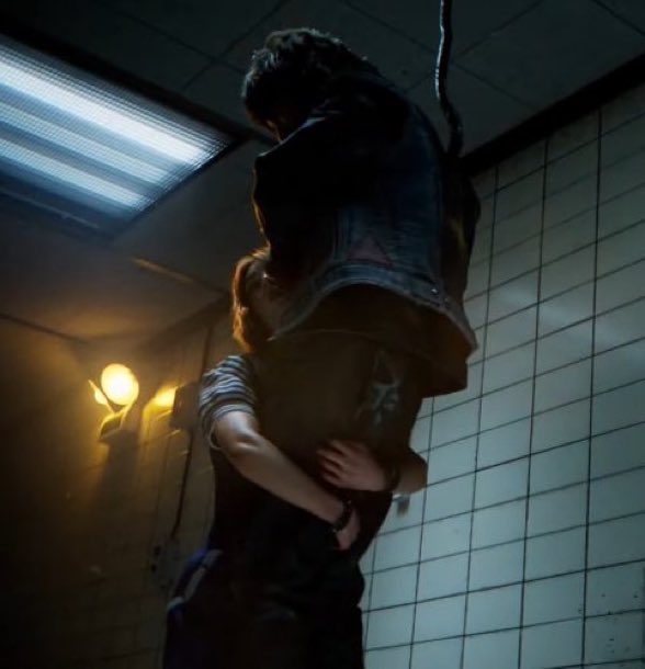 steddiedustin's tweet photo. oh robin and eddie friendship if only you had more screentime 💔���� https://t.co/GpnyEfiJGE