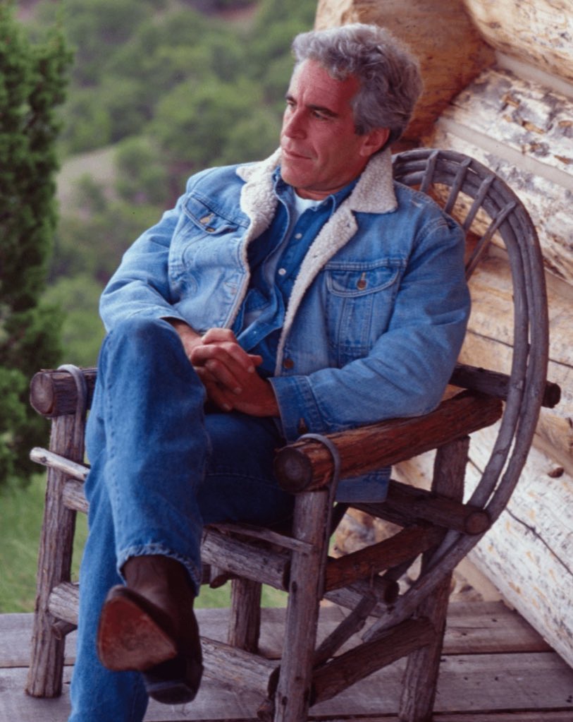 Work like SpongeBob
Save like Krabs
Think like Sandy
Chill like Patrick
Plot like Plankton
Authentic like Squidward

🤵🏻‍♂️🥂