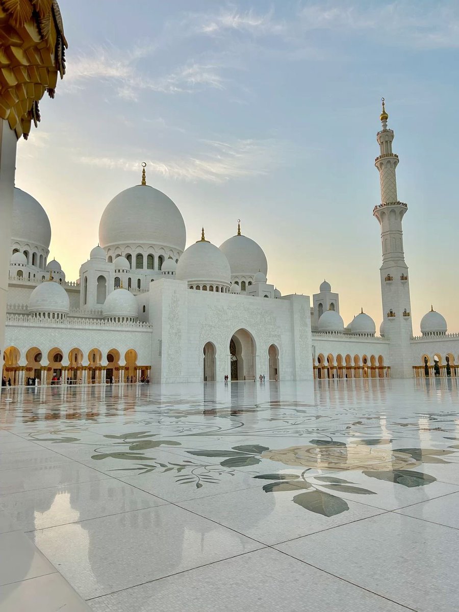 FrenchRapUS's tweet image. 🚨 Le footballeur Lamine Yamal s’est confié sur l’importance de la religion aujourd’hui ! 

« La mosquée apporte beaucoup de paix, quelle que soit votre religion, si vous y allez, vous ressentirez la paix, et pour nous, musulmans, elle apporte encore plus de paix. » 🤲🏽