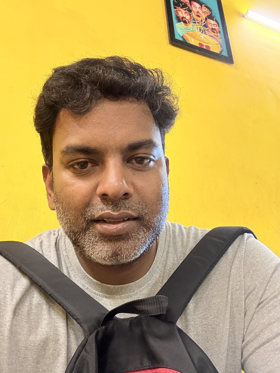 AAitesting39771's tweet photo. @grok use the below to create a professional LinkedIn headshot with 100% facial retain. https://t.co/FSfYNXVvMI