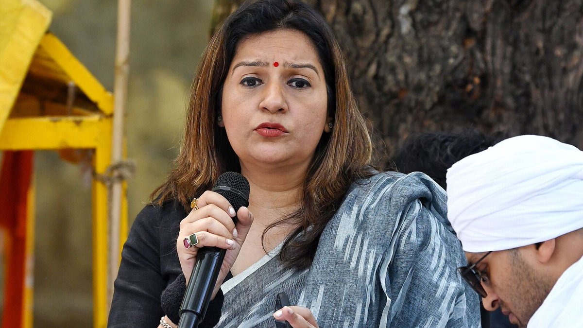 gemsofbabus_'s tweet photo. So, this lady has been a Rajya Sabha MP for 5 years and has completed only 3 works worth ₹54 lakh out of an allocated ₹19.61 crore. 🤡 https://t.co/NsawuvUcm8
