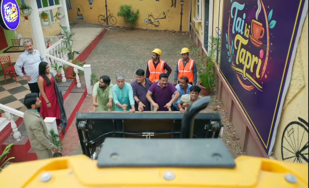 Musicdrama_chai's tweet photo. To saying hum to teri hi side le rahe hai to standing in front of bulldozer.
This is what she has earned herself no backup, absentee parents, no money but its all by herself just being Anvita of Gothachivadi.
Thats her 🔥
#IttiSiKhushi
#SumbulTouqeerKhan
#Anvita
#Ep122 https://t.co/VxoTd6zDV6