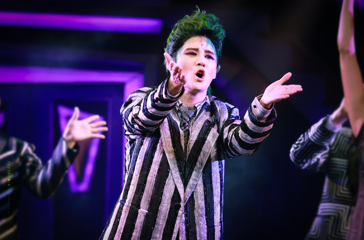 mystarxia's tweet image. 260106 뮤지컬 비틀쥬스 커튼콜 데이🌟
김준수 비틀쥰스 👻

뻐뻐 하려구 (*ᴗ͈ ₃ᴗ͈) 마중 나온
부리가 너무 귀여워❤️
#김준수 #XIA #비틀쥬스