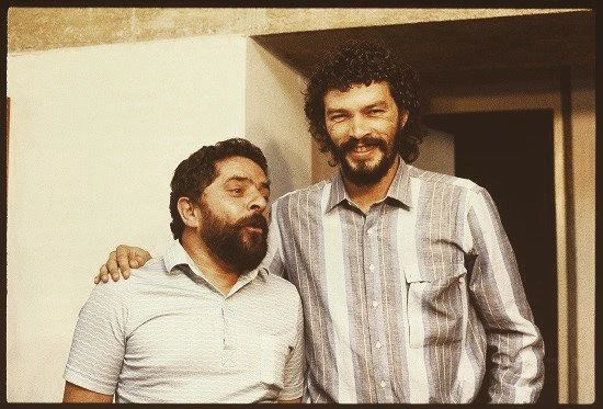 ultras_antifaa's tweet image. Lula &amp;amp; Sócrates.