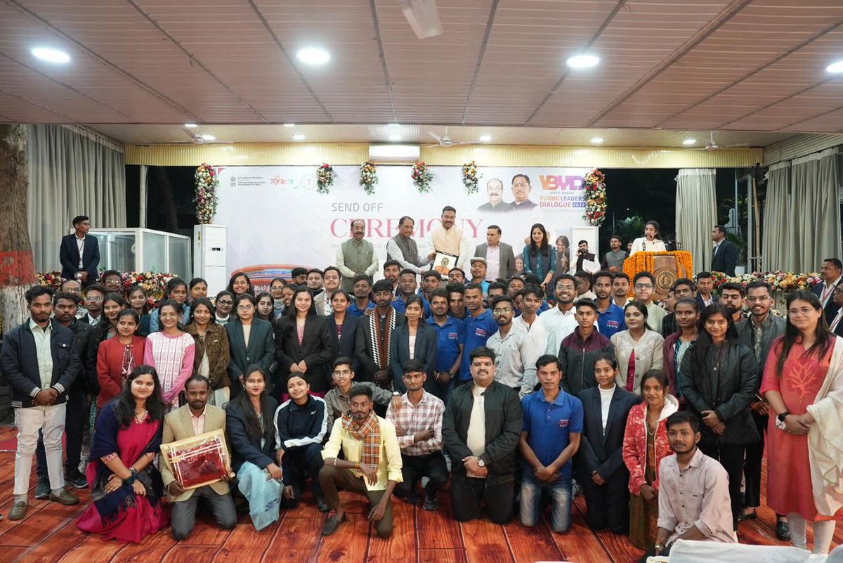 MYBharatHQ's tweet photo. Chhattisgarh’s young visionaries set forth for #VBYLD2026. The send-off ceremony at HCM House, Raipur, was graced by state dignitaries, sending our future leaders with best wishes to New Delhi. 

#MYBharat https://t.co/G6GcJr5s0e