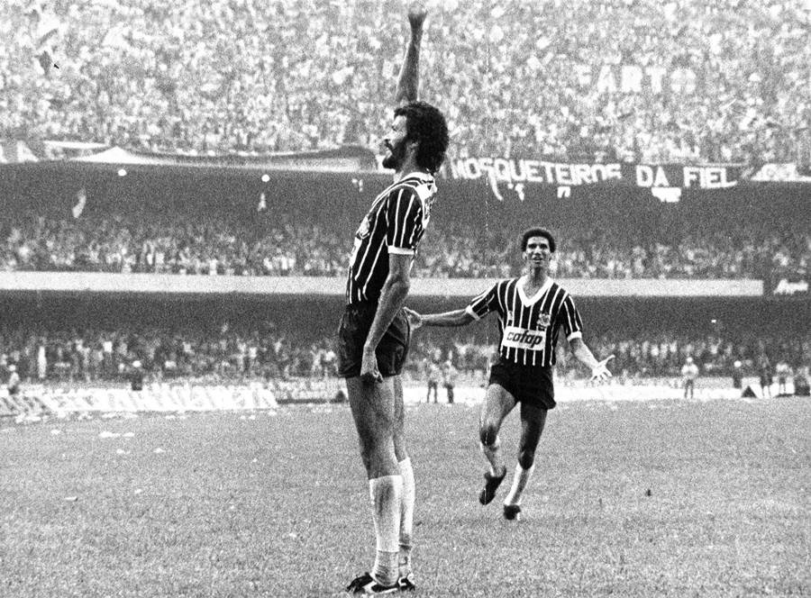 Hasta la victoria, Sócrates!