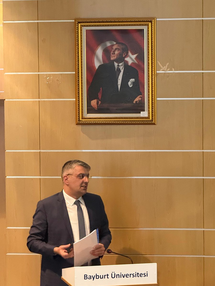 Bayburtedu's tweet photo. Strateji Geliştirme Başkanlığımız tarafından 1 Ocak 2026’da yürürlüğe koyduğumuz “Ön Mali Kontrol Listeleri”ne yönelik Hizmet İçi Eğitim Programımız, Üniversitemiz harcama birimlerinde görevli mutemetler ve gerçekleştirme görevlilerinin katılımıyla başarıyla gerçekleştirilmiştir. https://t.co/dqZkhn1j3x