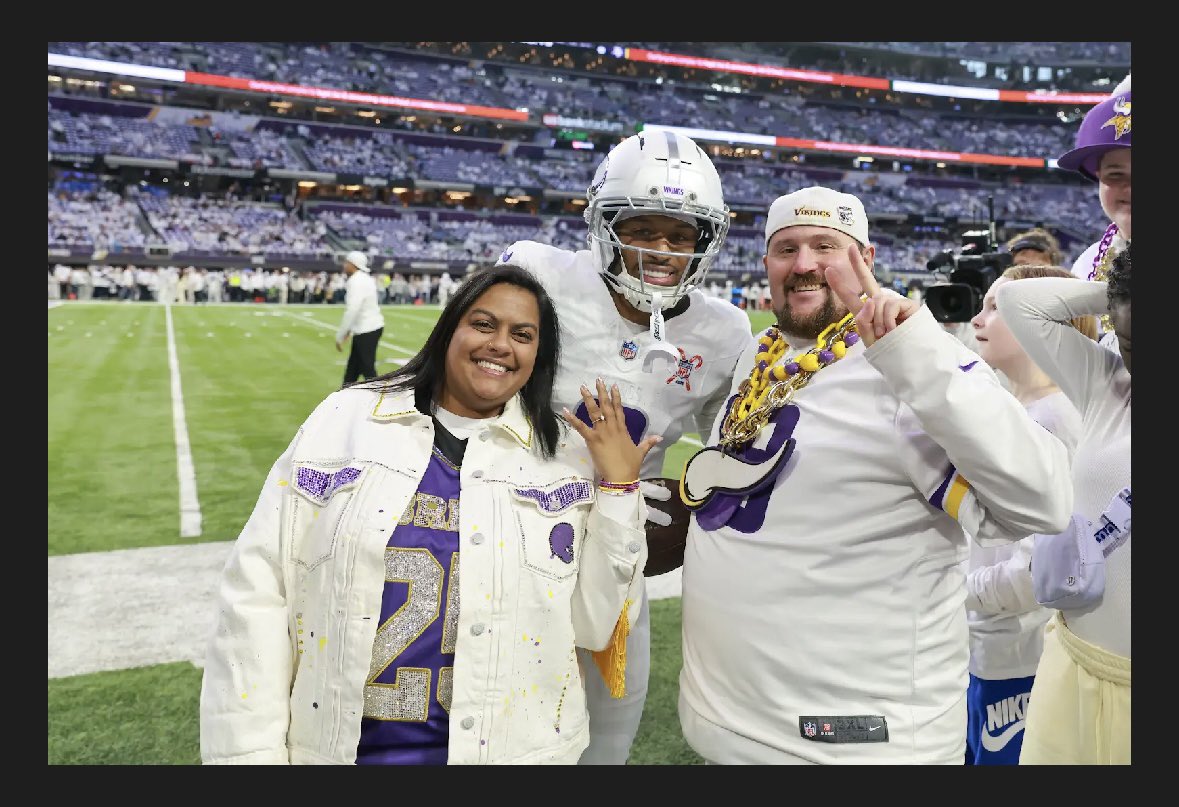 rani_karasch's tweet image. Dying over these pictures I just got back! @rodgers_isaiah, you are such a class act. And we have loved getting to see you so many times this season! We bought your jersey! Hoping to get that signed someday. SKOL baby 💜💛

ps - wanna be invited to our wedding?! 😅 (@PicDaddy82)