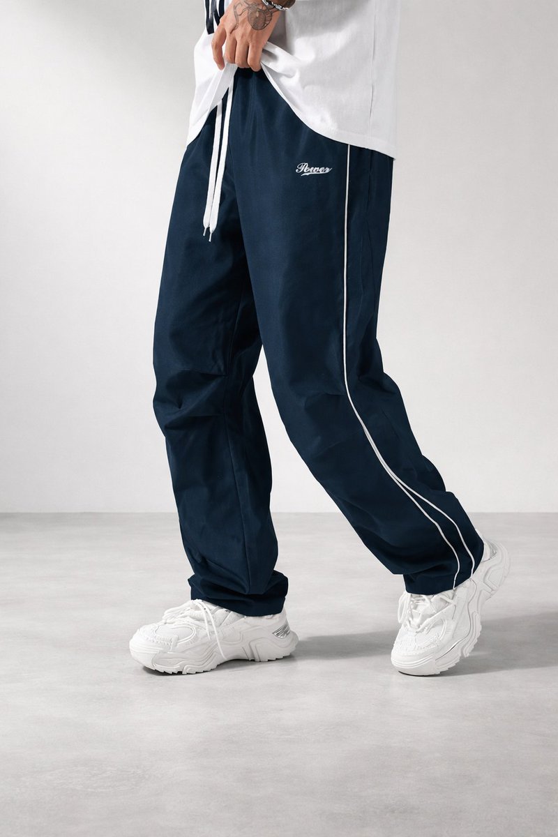 URBNByTimo's tweet photo. Unsere Herren-Jogginghose im Loose Fit ist bequem, schnell trocknend &amp; perfekt für Streetstyle Looks. 🔥
Jetzt shoppen &amp; Style sichern!
Hashtags:
#Herrenmode #Jogginghose #Streetstyle #CasualWear #UrbanFashion #LooseFit #SommerLook #ShopNow #DeutschlandFashion #InternationalStyle https://t.co/4ZPUNplfFn