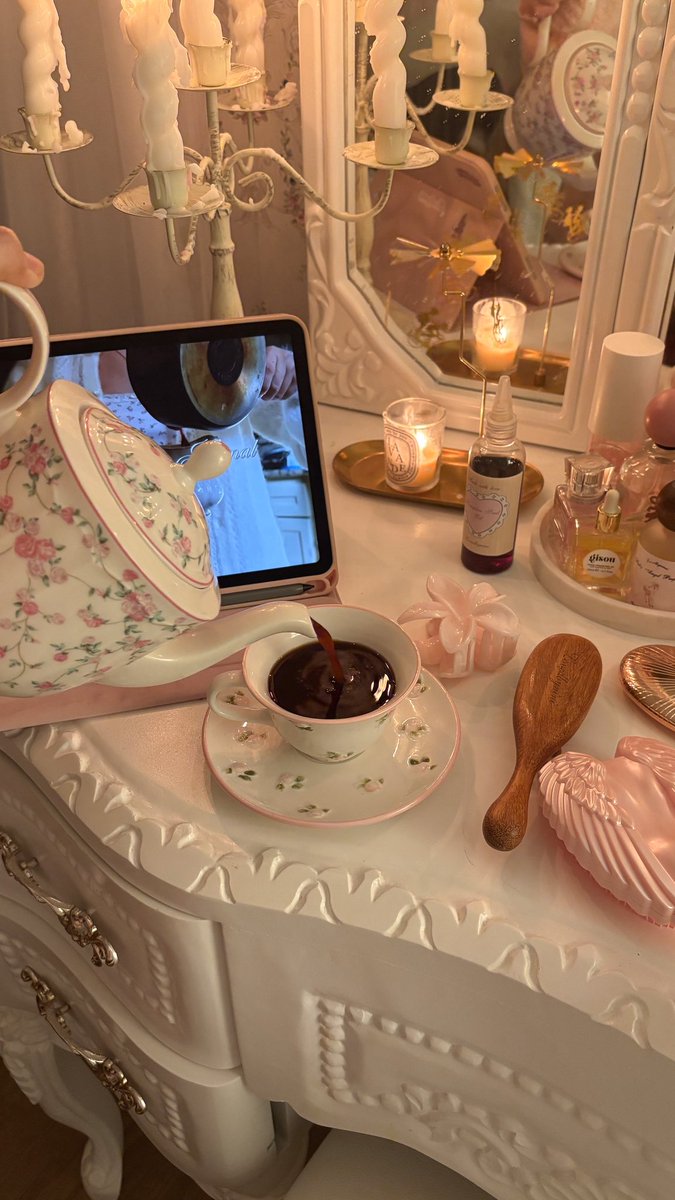 𝘉𝘢𝘺𝘥𝘢.⊹𝜗𝜚⋆ . tweet media