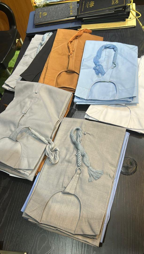 Adamjr429's tweet photo. Emirates thawb 🧵🪡
Price: 15k 

Delivery nationwide available 🚚
For inquiry WhatsApp or call ☎️ 
07064264296

📍Location kaduna/shop no. 6 fatima plaza
u/sarki sultan bello road https://t.co/7KVt6JhD17
