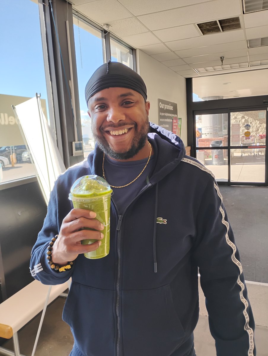 Truckers always pull up to WJB, especially when they’re from our hometown. Our New Jersey buddy ordered spinach and kale, and we kept it straight with fresh-pressed orange juice.  Stop by and fuel your next haul. #GreenGoddess #Smoothies #LocalLove #WJB
