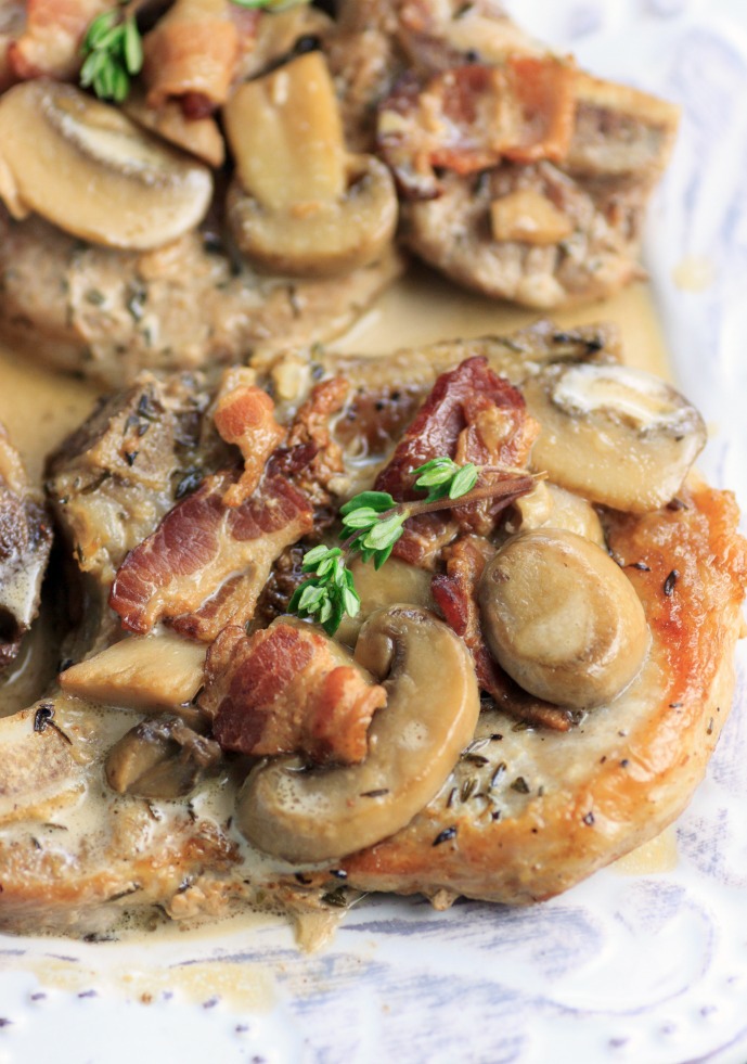 Saute chops, then bacon and veggies, add liquid and pressure cook. Create sauce with heavy cream and serve! These Instant Pot chops look divine!!! 🤩 beautyandthefoodie.com/instant-pot-ke…