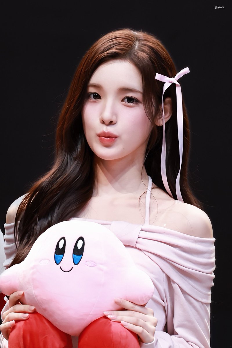 Icebread0412's tweet image. 251116 YUHA

💗

#Hearts2Hearts  #YUHA
#하츠투하츠 #유하