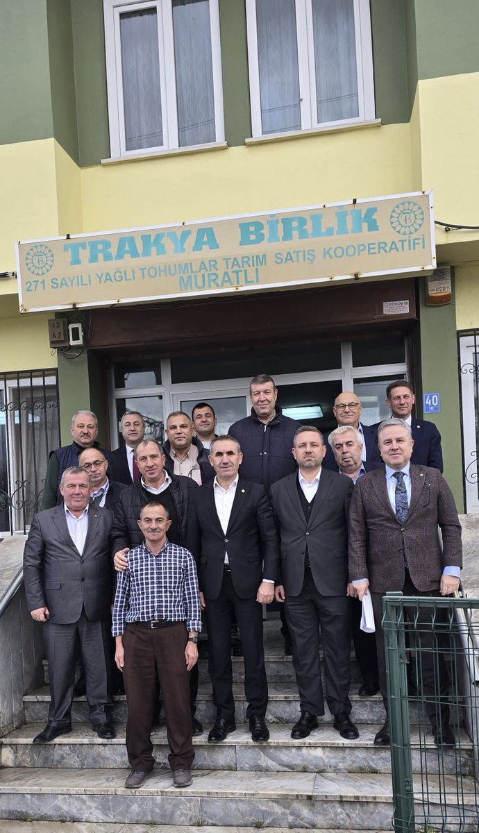 Yönetim Kurulumuz 271 sayılı Muratlı kooperatifimizi ziyaret ederek, Birliğimizin 2024/2025 iş yılı Olağan Genel Kuruluna davet etti.
Ziyarette Birliğimiz ve Kooperatifimizin faaliyetleri hakkında istişarelerde bulunuldu.