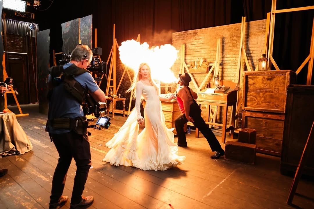 taylorswiftbr's tweet image. vídeo do ano.