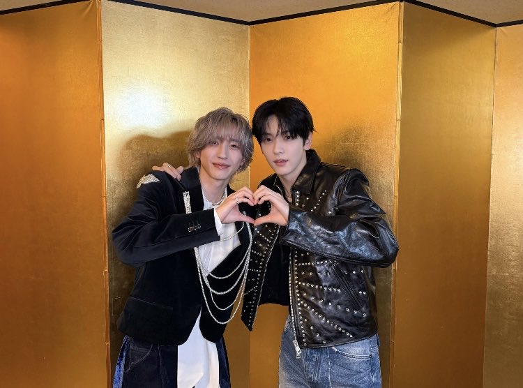 littleTXT0304th's tweet photo. @TXT_bighit_jp @728_Storm わ、スビン、みっちーとお写真良かったね😆💕💕

#年間ミュージックアワード2025 
#道枝駿佑 
#なにわ男子
#TOMORROW_X_TOGETHER https://t.co/VrqmZVsIym