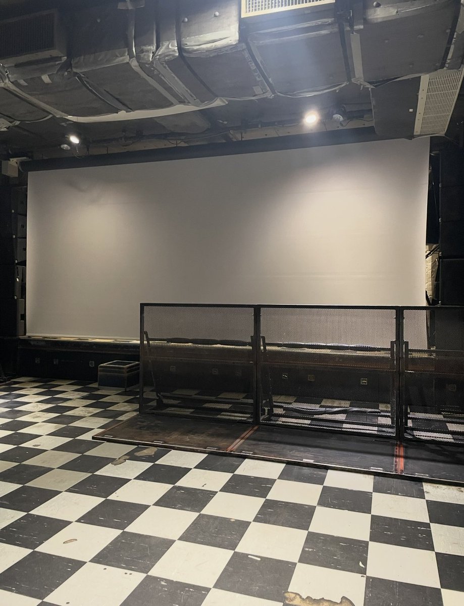 TORUxxx_gtr's tweet image. そいや80年代後半にスタークラブ10周年記念GIG "4日で歴史を見せてやる"  ってLOFT 4デイズやったの思いだしたけど50周年にそれやるならLOFT 20デイズやらねばなのか、皆様良いお年を🤘