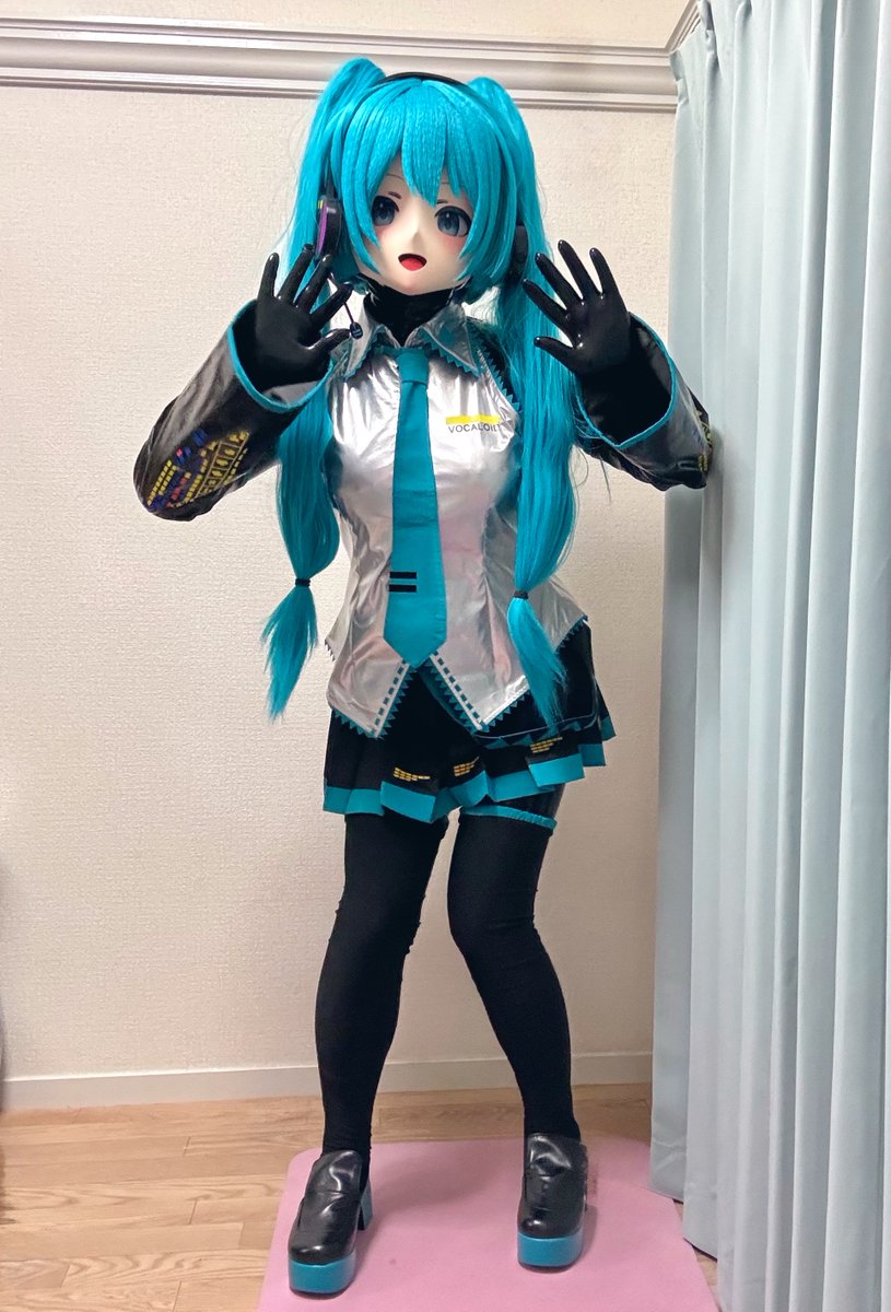 着納め（昨日だった筈なのだけど）
何か変だけど気にしない😚

何の理由なのか、
画像で見る体型が、勝手に細くなっている気がする。
実際そんなに細くない😇