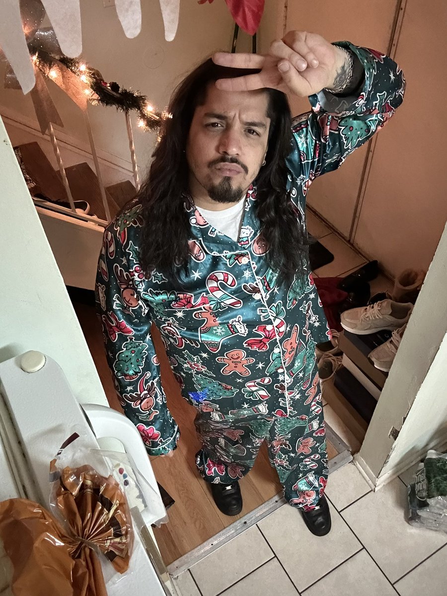 K1ngg_Sal tweet media