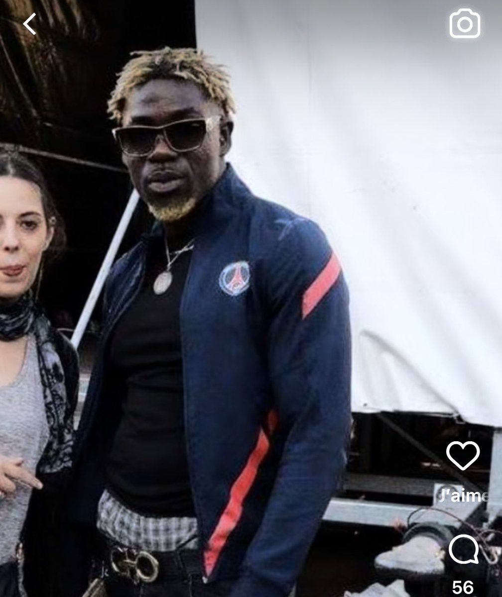 T2dans's tweet image. J’ouvre mon 2eme compte en banque je vois 0€ payer vos amendes 😂😂😂